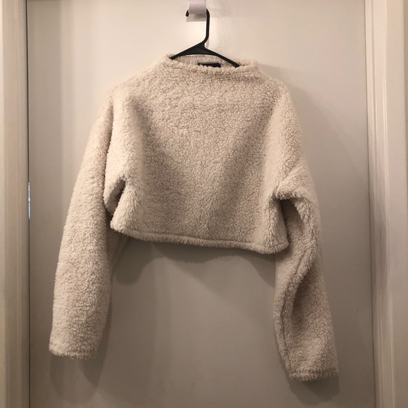 Forever 21 Sweaters - F21 Cropped Sweater